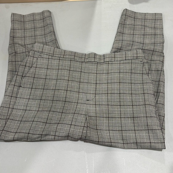 Banana Republic Gray Plaid Straight Leg Pants - Picture 1 of 4